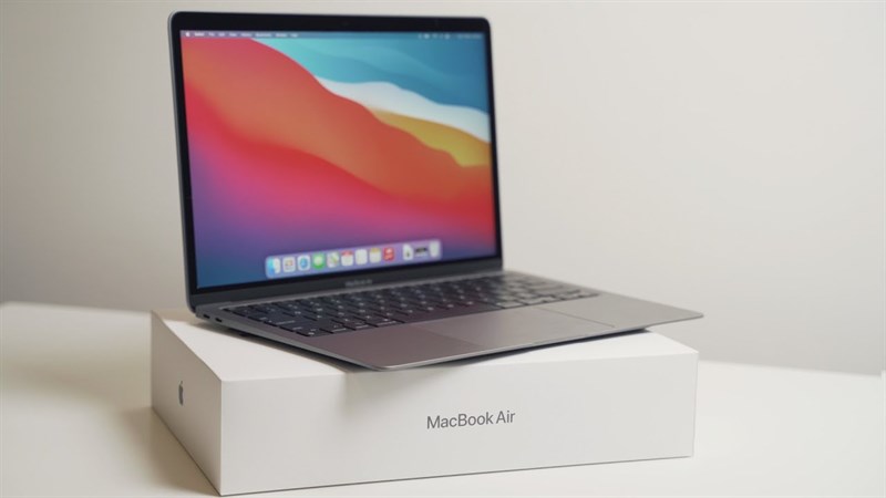 Mua Macbook mới còn được nhận bảo hành từ nhà phân phối và nhà sản xuất. Nguồn: Created Tech.